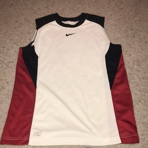 Nike boys top